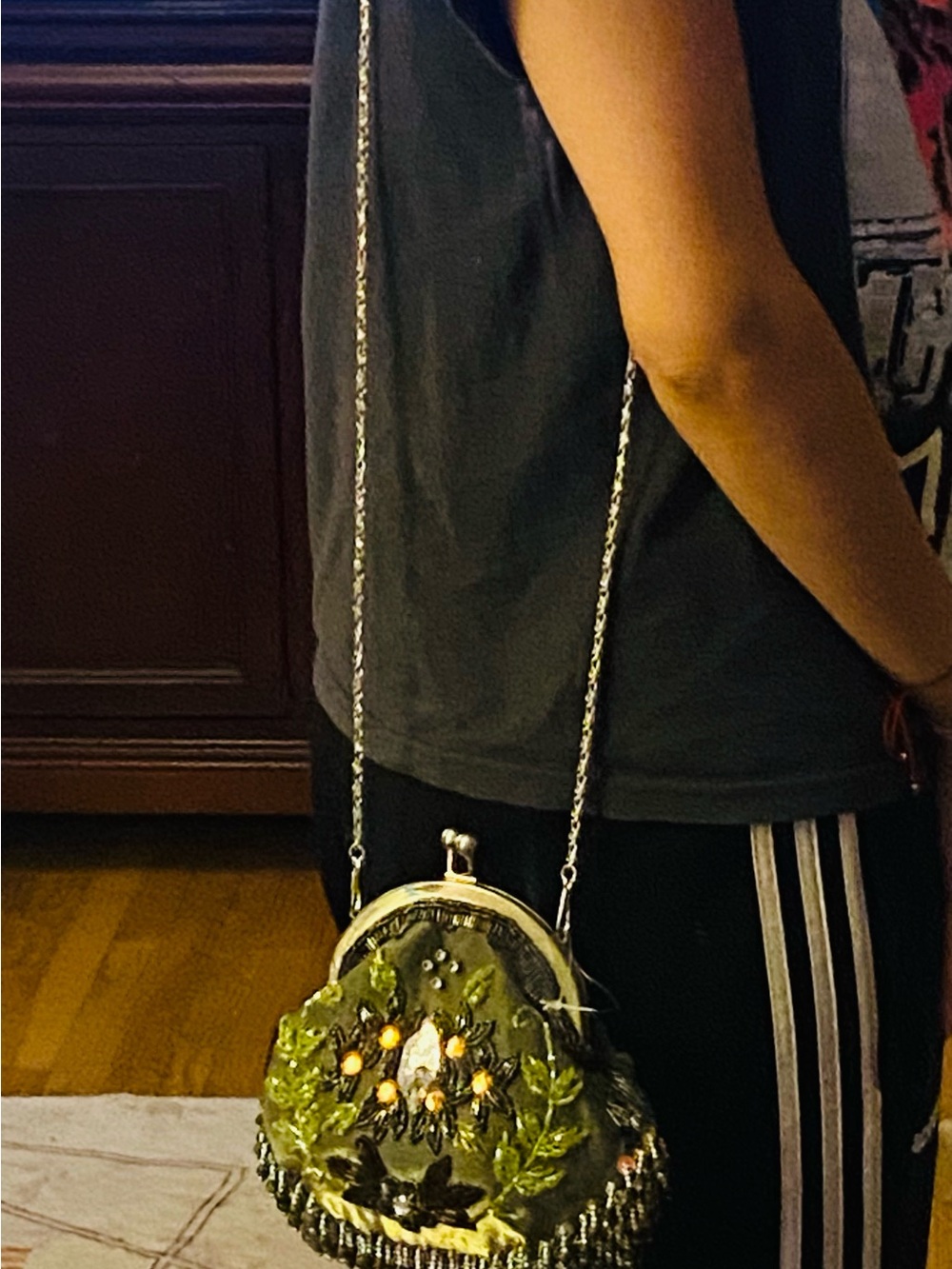 For Renewredo - Vintage Beaded Floral Kisslock Evening Bag Olive Green | 2 chain - Picture 10 of 10